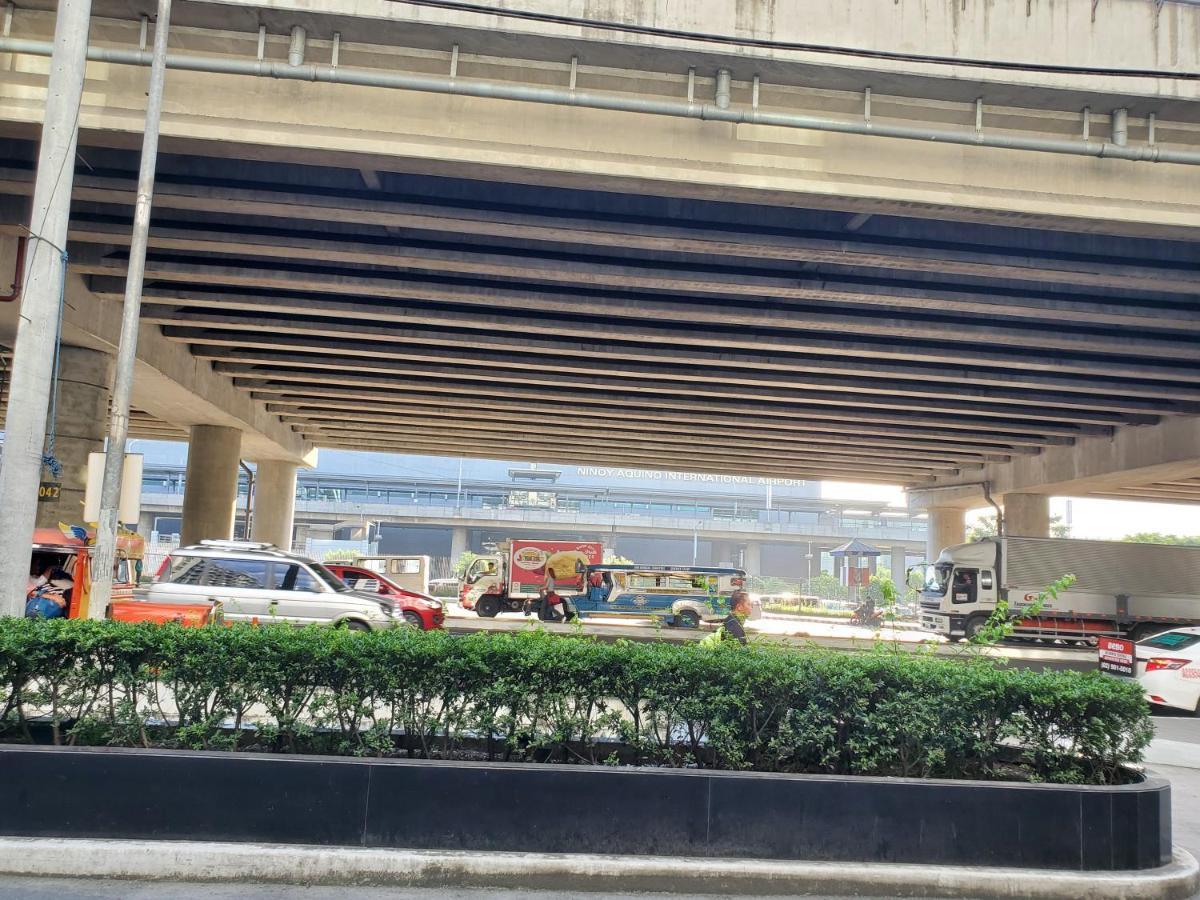 Cozyvilla At 81 Newport Blvd Walk To Naia T3 Marriott & Resorts World Casino & Newport Mall For 5 Pax Free Parking!!!! ปาไซ ภายนอก รูปภาพ